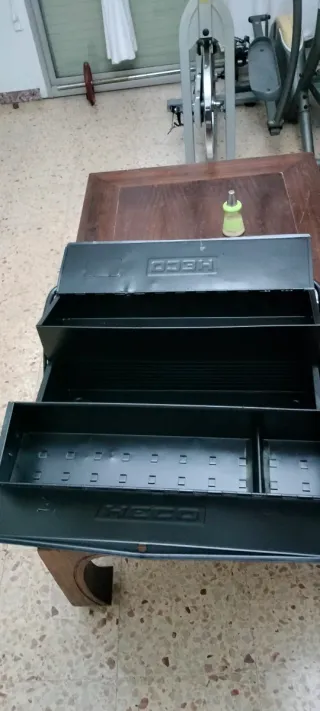 Caja de herramientas HEGG metálica
