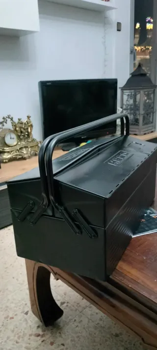 Caja de herramientas HEGG metálica