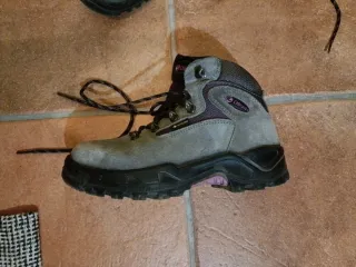 Botas de montaña mujer Chiruca grises Gore-tex