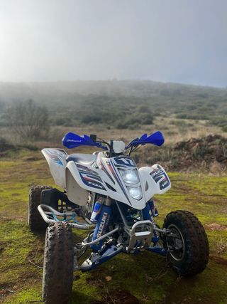 Se vende suzuki ltz 400