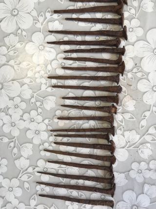 65 clavos de herrero pequeños