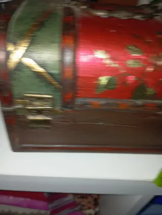 Cofre joyero artesanal con flores