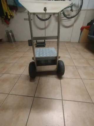 Carro de pesca pará la playa