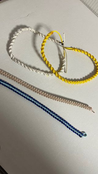 Pulseras de hilo trenzado