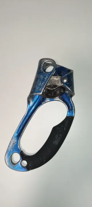 Puño PETZL para escalada