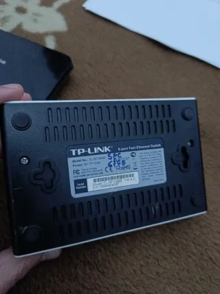 Pack 2 Switchs TP-Link TL-SF1008D y TL-1005D