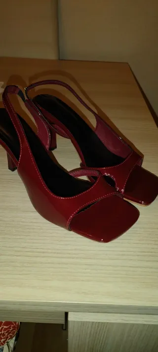 Sandalias Destalonadas Tacón, Granate Charol N.40