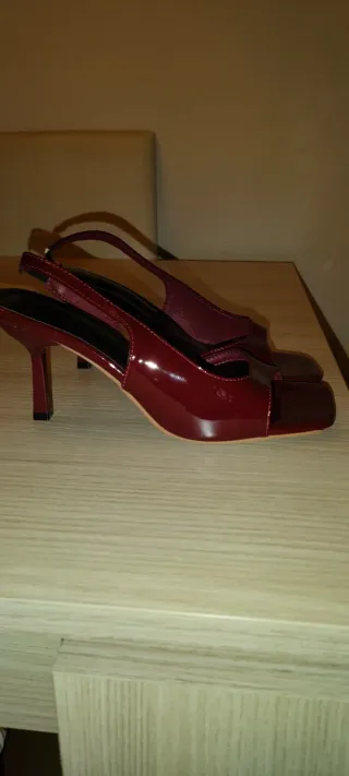 Sandalias Destalonadas Tacón, Granate Charol N.40