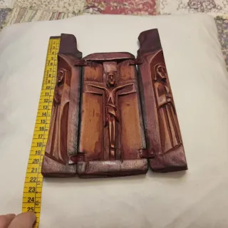 Tríptico religioso madera tallado a mano años 50