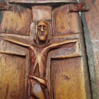 Tríptico religioso madera tallado a mano años 50