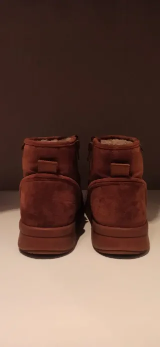 Botas Zara pelito tipo UGG marrones