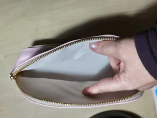 Joyero de viaje rosa y dorado