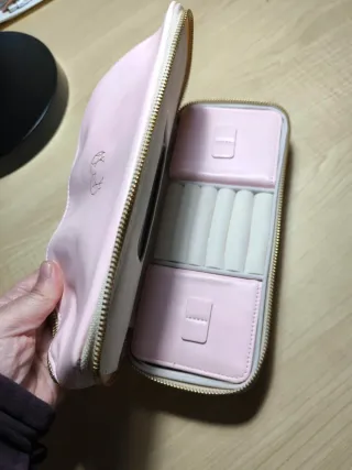 Joyero de viaje rosa y dorado