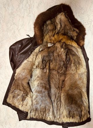 Giacca in pelle foderata in pelliccia