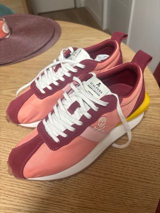 Deportivas Scalpers rosas y rojas