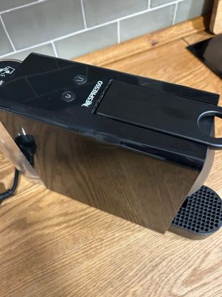 Cafetera Nespresso Essenza Mini Negra