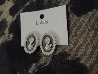 Orecchini vintage stile cameo