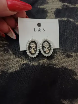 Orecchini vintage stile cameo