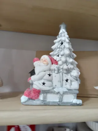 Babbo Natale decorativo con albero