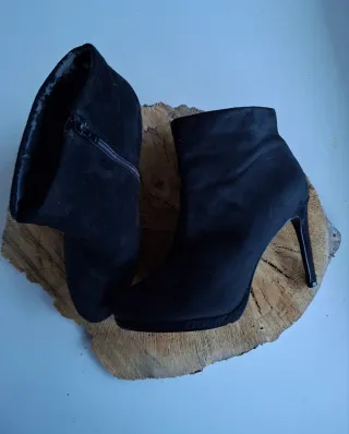 Botines tacón alto negros talla 39