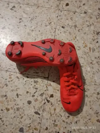 Zapatillas de fútbol Nike naranjas