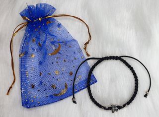 Pulsera Macramé Negra con Mariposa Plateada