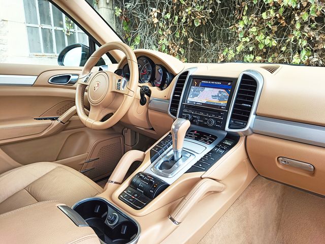 PORSCHE CAYENNE 3.0 V6 245CV DE REESTRENO !!!