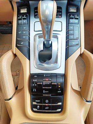 PORSCHE CAYENNE 3.0 V6 245CV DE REESTRENO !!!