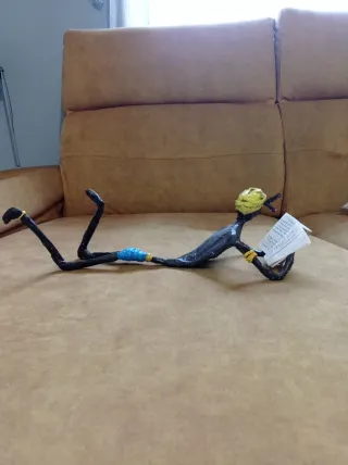 Muñecos étnicos artesanales de papel