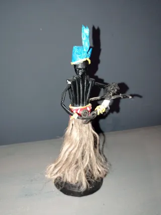 Muñecos étnicos artesanales de papel