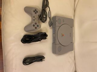 Consolas PlayStation 1 y 2 en caja