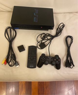 Consolas PlayStation 1 y 2 en caja