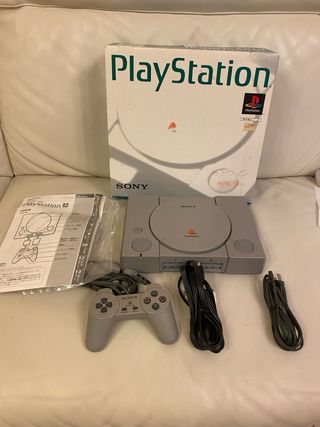 Consolas PlayStation 1 y 2 en caja