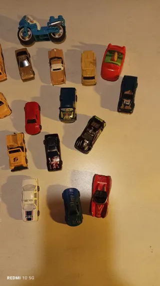 Conjunto 19 carros metal Incluindo 1 moto