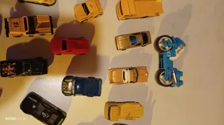 Conjunto 19 carros metal Incluindo 1 moto