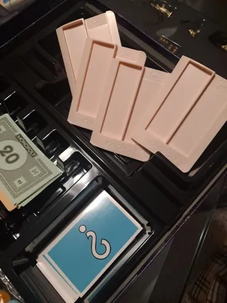 Monopoly Edición Mundial Here & Now