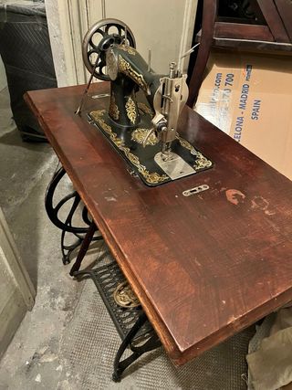 Máquina de coser Singer Wertheim antigua