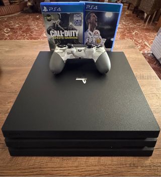 PS4 Pro 1TB + Mando Camuflaje + 2 Juegos