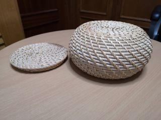 Cesta redonda de mimbre con tapa