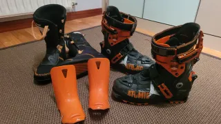 Botas Esquí Travesía Atomic Backland Carbon 25.5