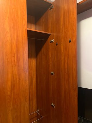 Armario esquinero 6 puertas madera