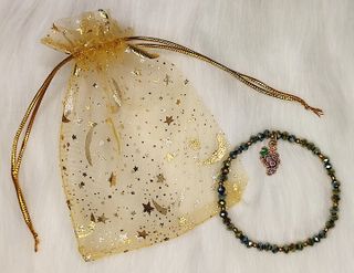 Pulsera elástica con cuentas irisadas dije de uvas