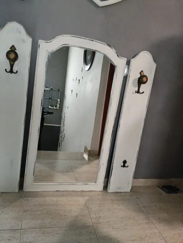 Espejo Vintage con Percheros