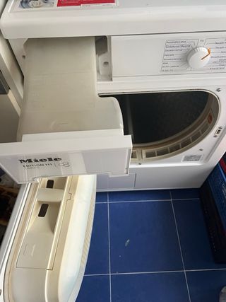 Lotto di Lavatrice LG 7kg e asciugatrice Miele