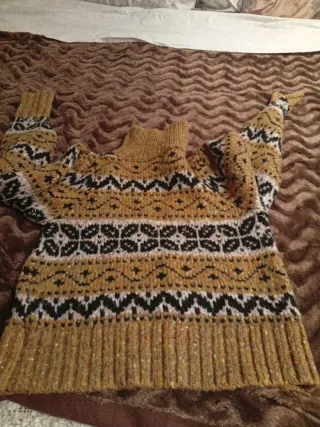 Jersey Zara cuello alto estampado y muy calentito