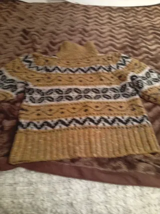 Jersey Zara cuello alto estampado y muy calentito