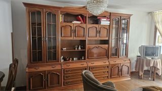 Mueble de salón madera oscura