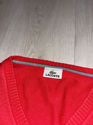 Jersey Lacoste cuello pico rojo