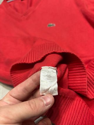 Jersey Lacoste cuello pico rojo