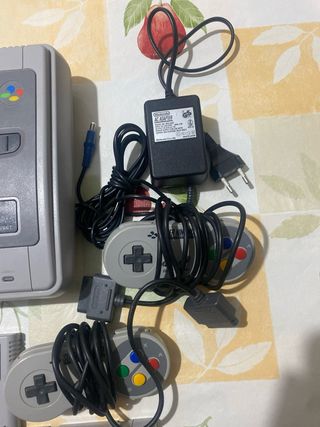 Lote Super Nintendo con juegos y mandos